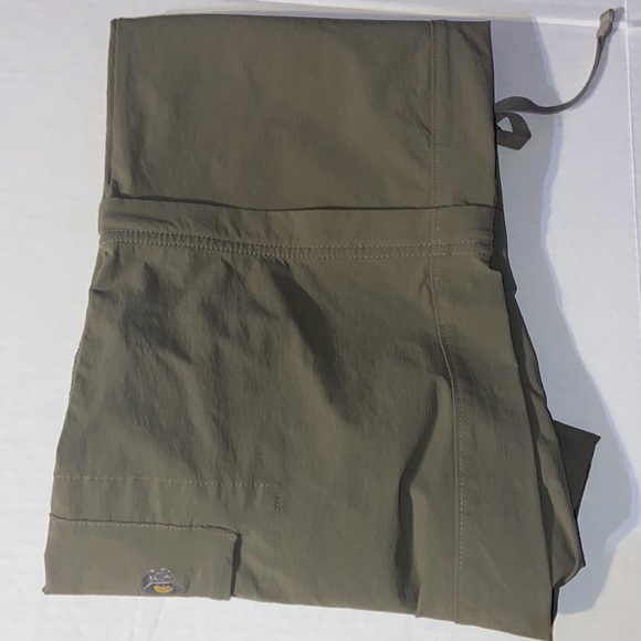 Mountain Hardware ladies 8 convertible pants dark khaki - Picture 4 of 4